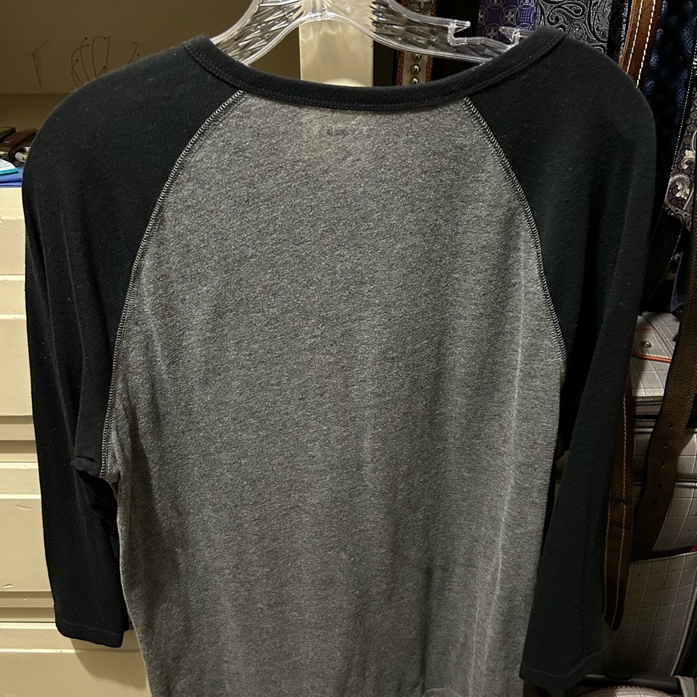 Long sleeve tee